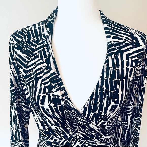 Ralph Lauren Striped Wrap-Around Dress โ Size 8 โ White & Black โ Stretchy - Picture 2 of 13